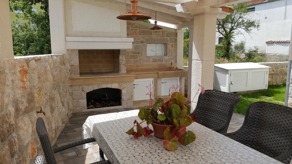 Apartments Rustic Biograd Na Moru Esterno foto