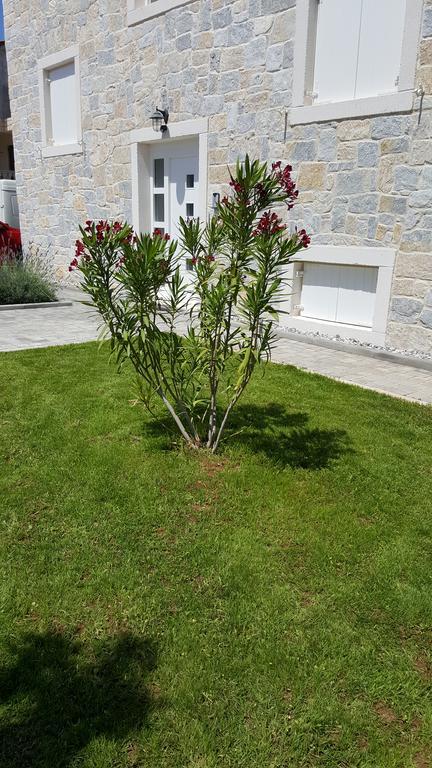 Apartments Rustic Biograd Na Moru Esterno foto